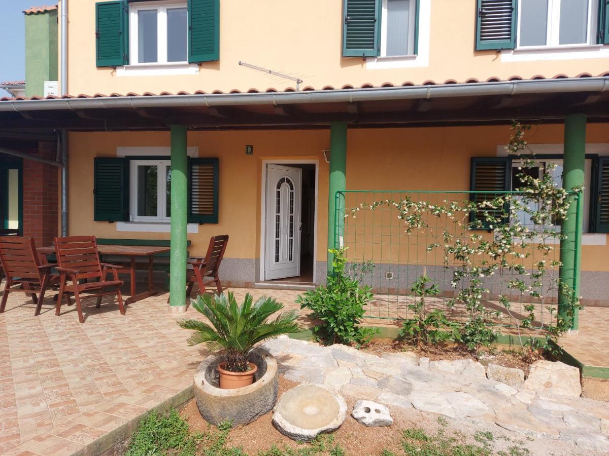 Vila Paula Малинска Екстериор снимка