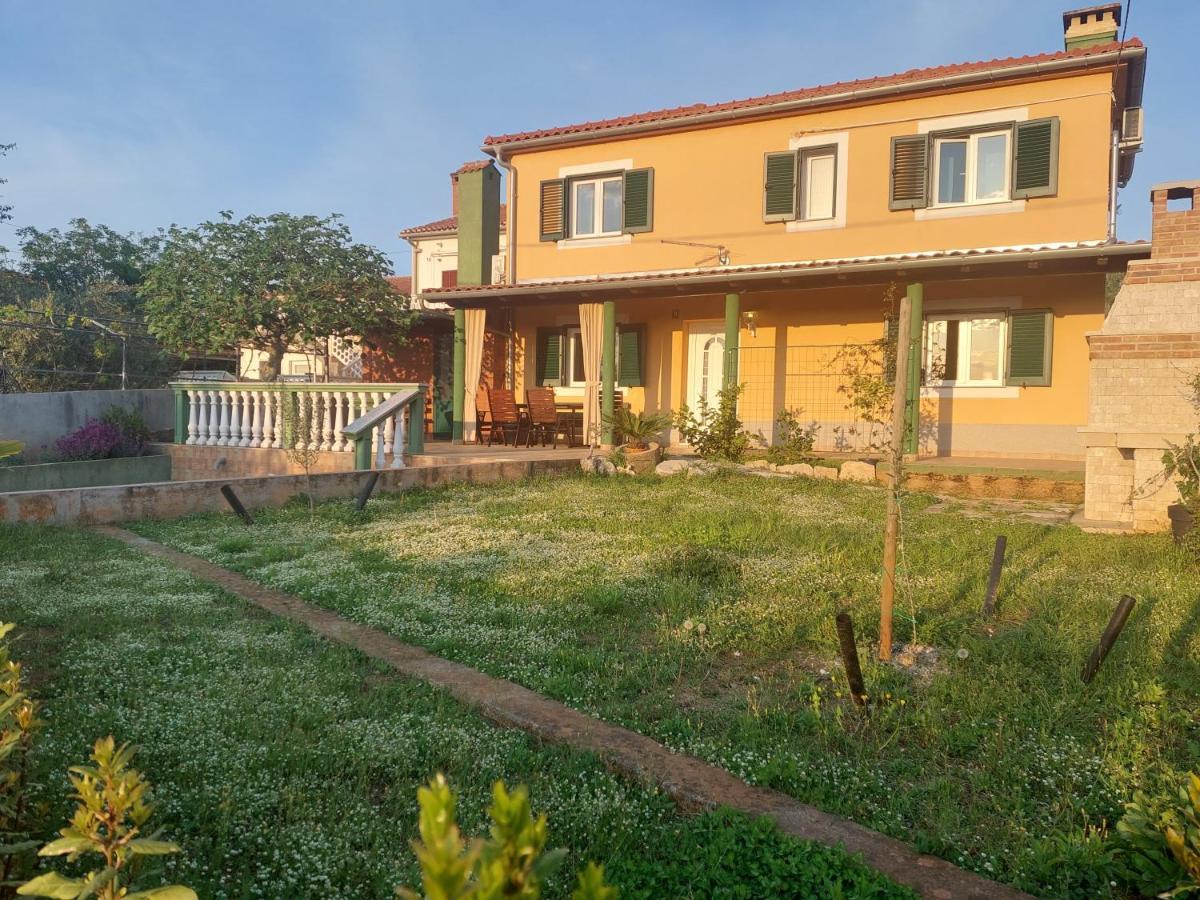 Vila Paula Малинска Екстериор снимка